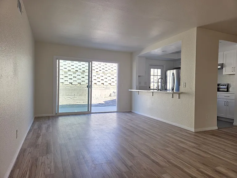 3249 Chase Ct — Photo 6