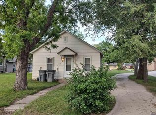 1128 Lakeview St, Emporia, KS 66801