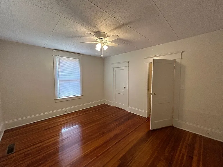 1308 W Chapel Hill St — Photo 8
