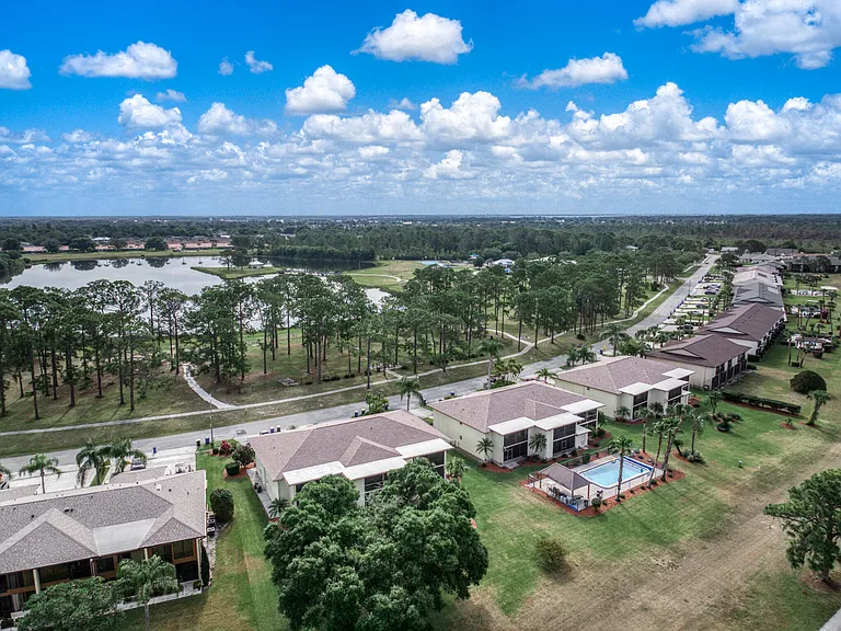 3833 Edgewater Dr — Photo 39