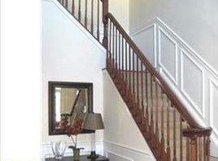 2012 Paddock Ln, Williamstown, NJ 08094