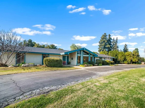 9193 N Fowler Ave, Clovis, CA 93619