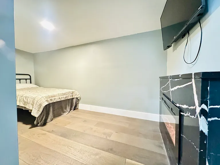 7258 W 72nd St — Photo 13