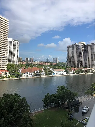 19390 Collins Ave #907 Photo 1