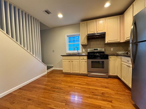 199 Maple Ave FLOOR 2