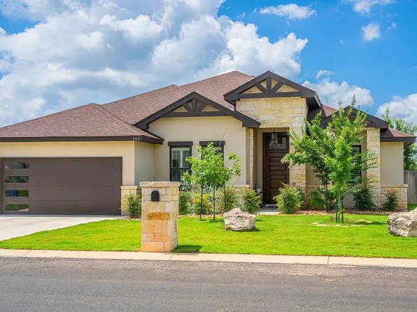 109 Madrona Ln, Fredericksburg, TX 78624