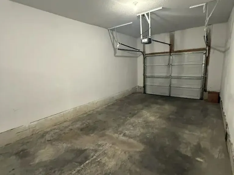 601 S Hillcrest St — Photo 15