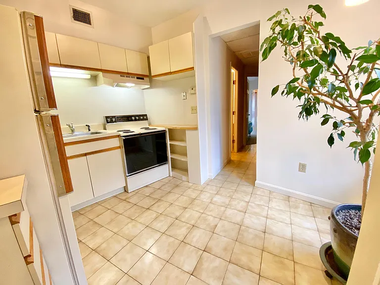 187 North St #8 — Photo 7