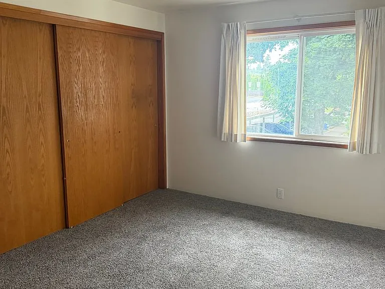 2420 Pheasant Blvd — Photo 13