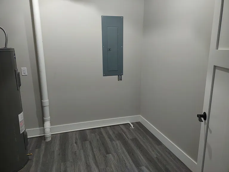 302 W Crawford Ave — Photo 55