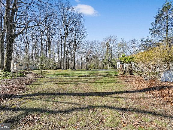 5th image of 418 Mountainside Rd
