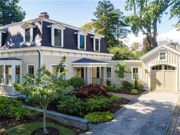 21 Cherry St, Newport, RI 02840