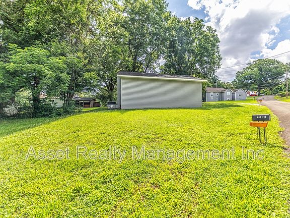 5th image of 2208 Sanderson Rd Unit 101
