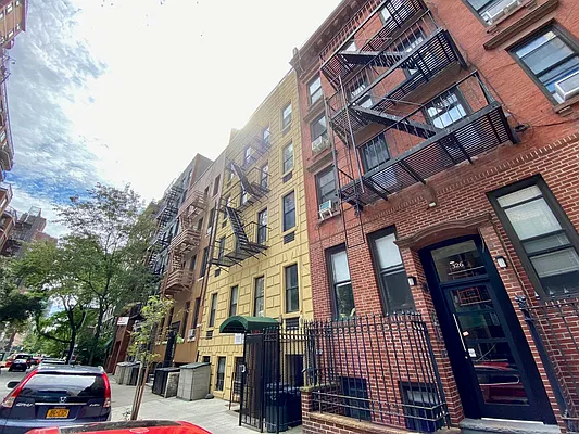 Rented by Charles Coutinho LLC | media 30