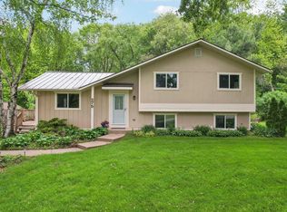 275 Hillebrand Dr, Jefferson, WI 53549