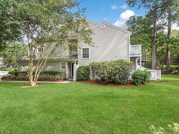 4th image of 11291 Lake Mandarin Cir E #1