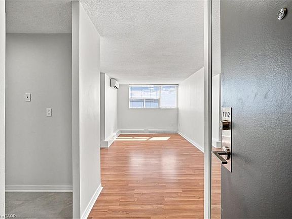 4th image of 2900 Battleford Rd #1112