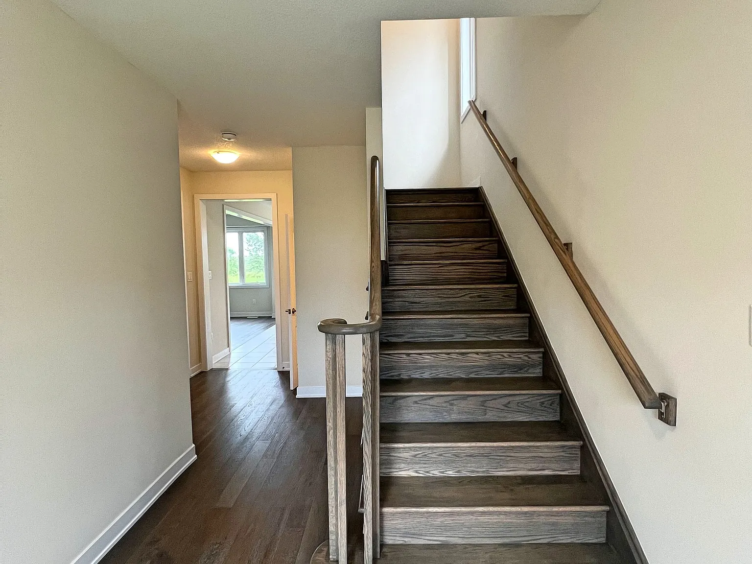 4 bed, $2,700 — Photo 4