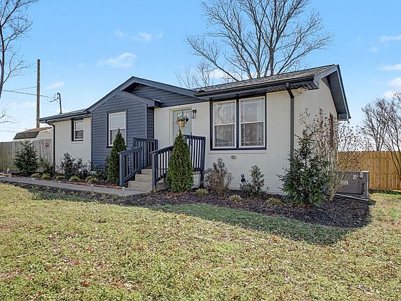 2nd image of 428 Oakdale Dr