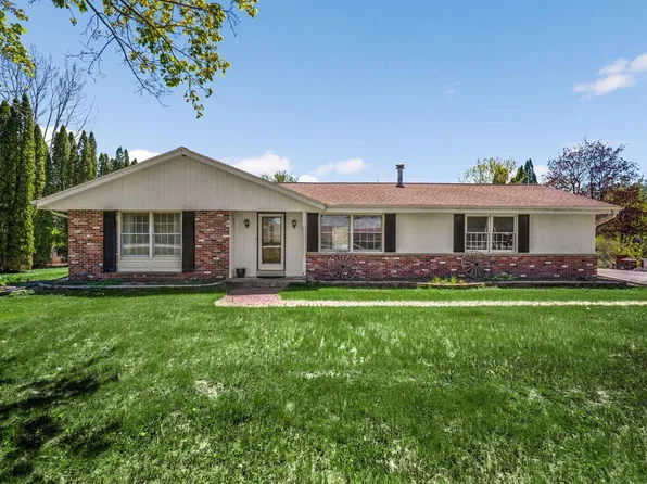 7095 Cedar Creek ROAD, Cedarburg, WI 53012