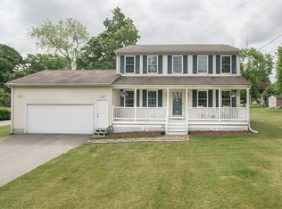 2 Pasadena St, Johnston, RI 02919