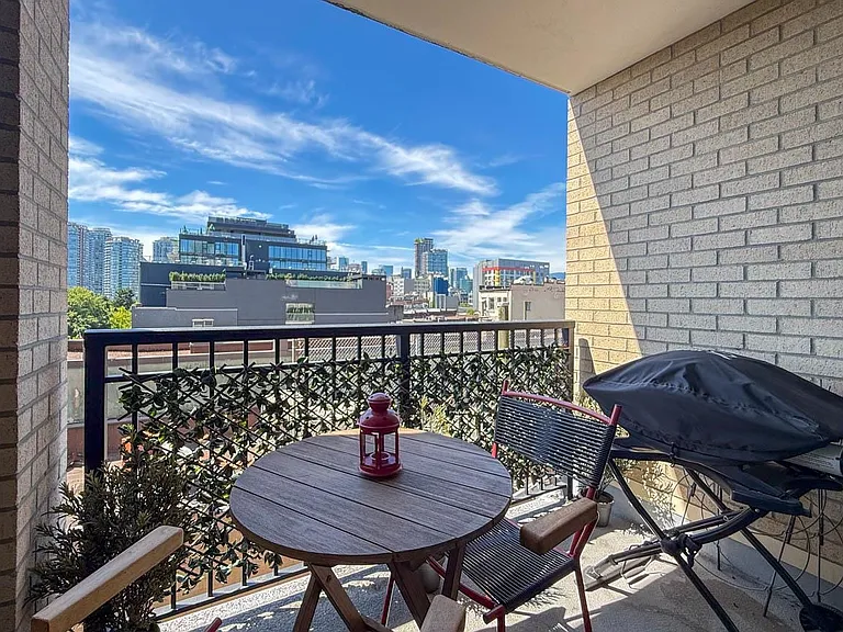 189 Keefer St #505 — Photo 27