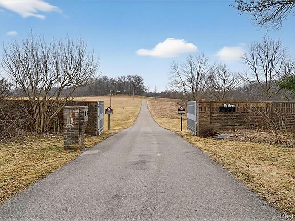 4th image of 2551 Patterson Lake Rd