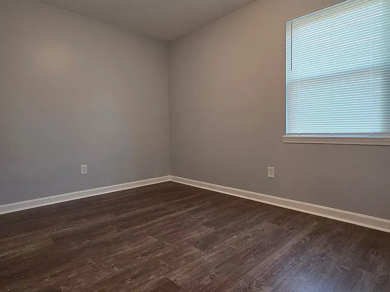 1590 Illinois Rd — Photo 14