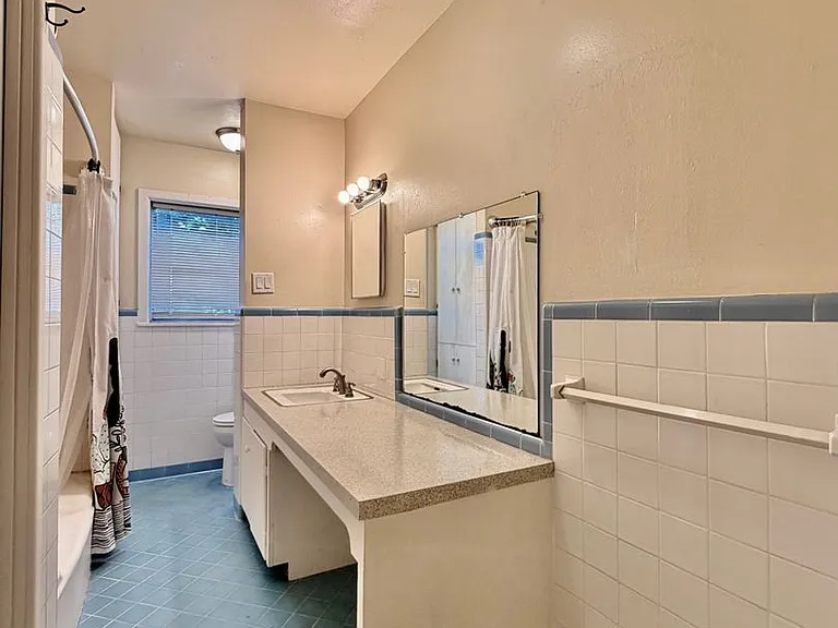 1224 Academy St — Photo 16
