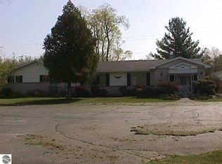 5667 S Huron Rd, Pinconning, MI 48650