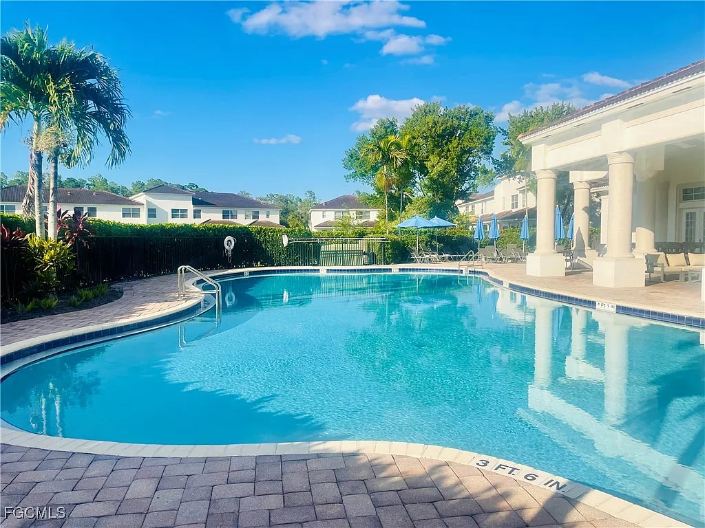 4 bed, 2.5 bath, 1828 sqft, $3,291 — Photo 2