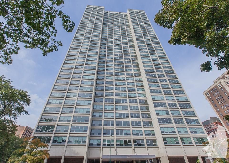 1st image of 1700 E 56th St APT 605B