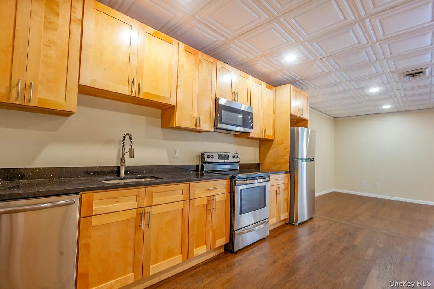 1 bed, 1.0 bath, 1300 sqft, $2,750 — Photo 4