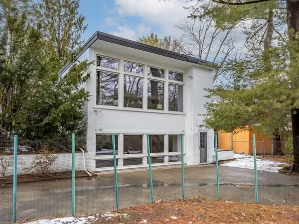 11 Patterson Rd, Lexington, MA 02421