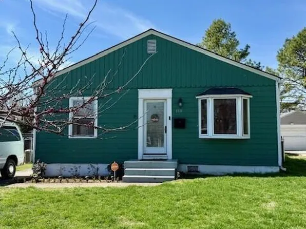 1321 Trinity Park Dr, Louisville, KY 40213