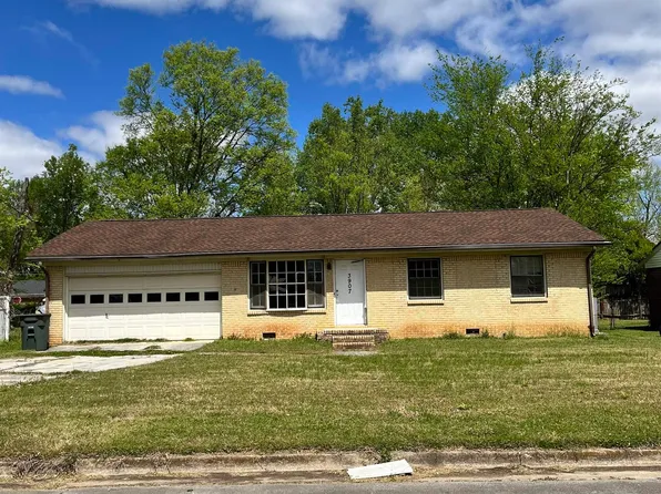 3907 Telstar Cir SW, Huntsville, AL 35805