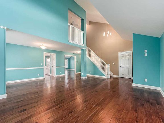 4th image of 1008 Arcaro Dr