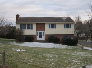 19 Pewter Dr, Lititz, PA 17543