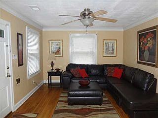 2nd image of 3564 Kearney Ave