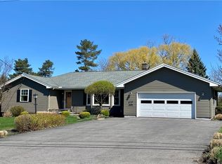 819 Nottingham Rd, Syracuse, NY 13224