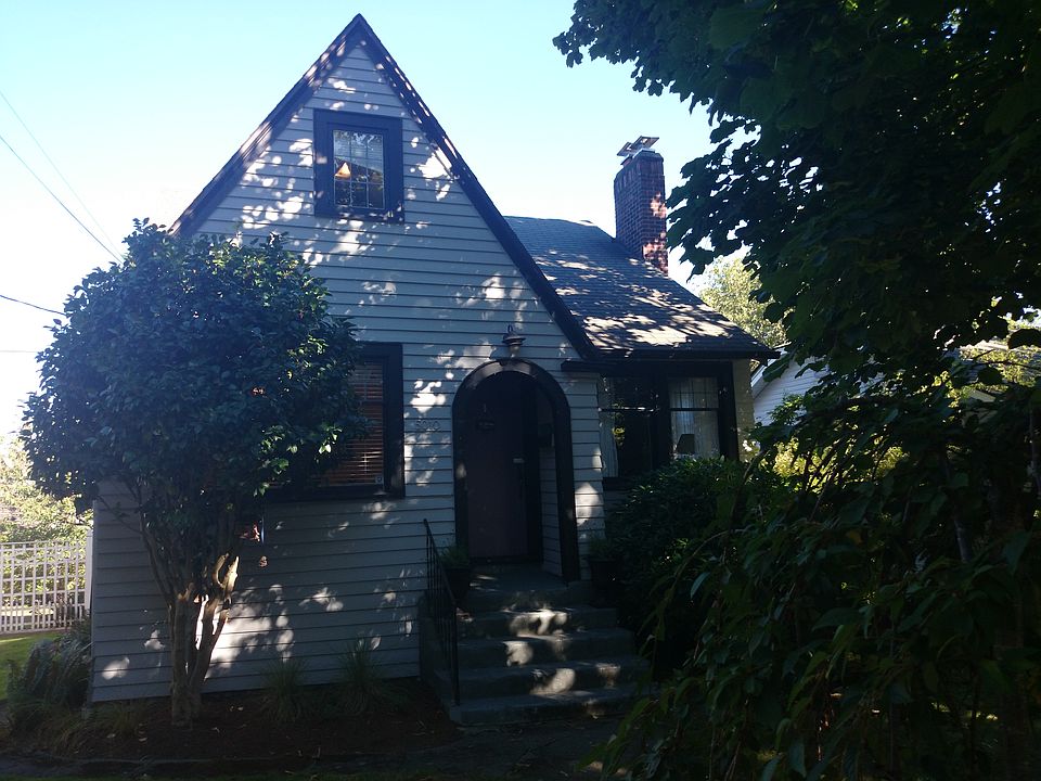 2nd image of 5010 37th Ave NE