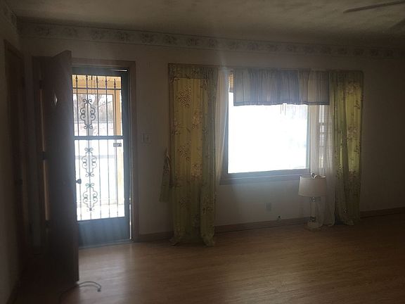 5th image of 3402 W Nickerson Blvd