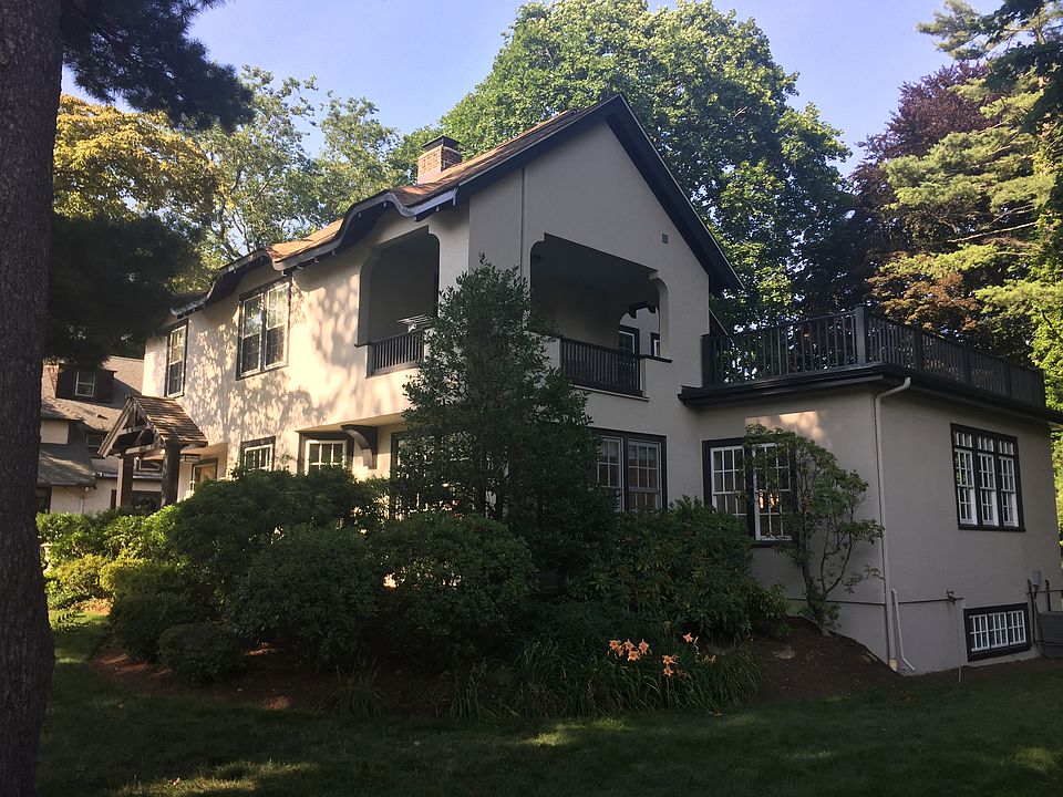 2nd image of 100 Van Rensselaer Ave