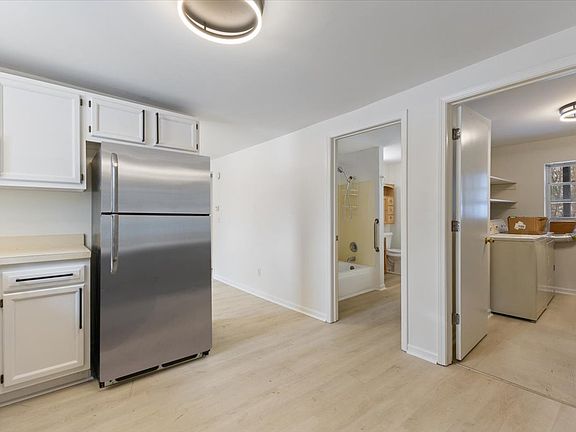 5th image of 6270 Barker Ave #1