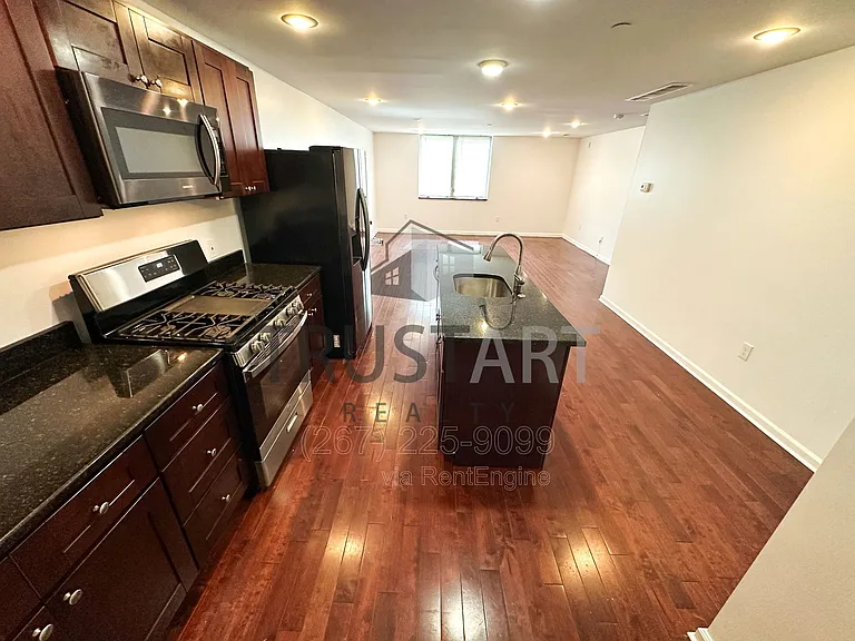 1816 N Front St #1-B — Photo 3