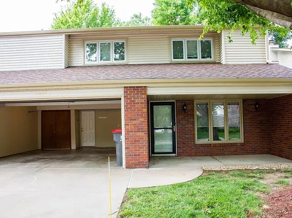 5901 Oakridge Dr, Lincoln, NE 68516