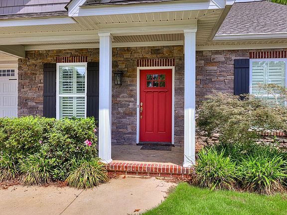 2nd image of 121 Sweet Gum Ln