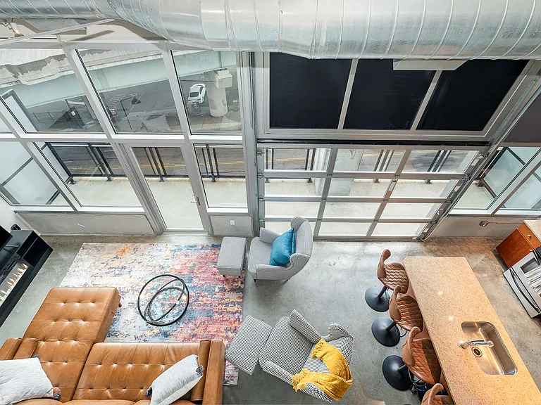 353 W 4th St #306 — Photo 7