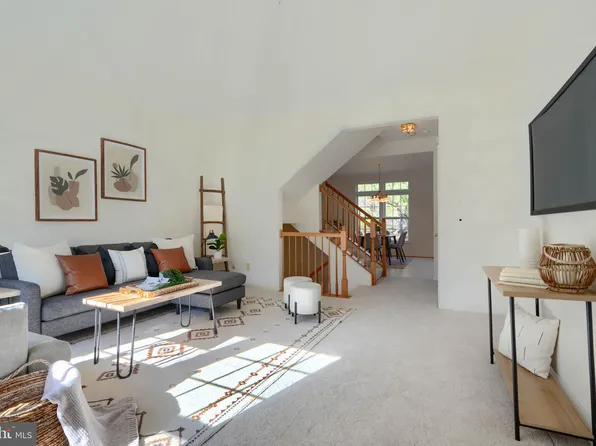 8266 Quill Point Dr, Bowie, MD 20720