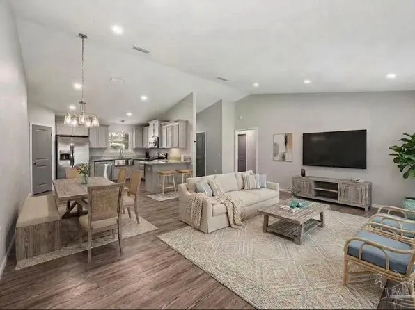 5622 Riviera Dr, Milton, FL 32583